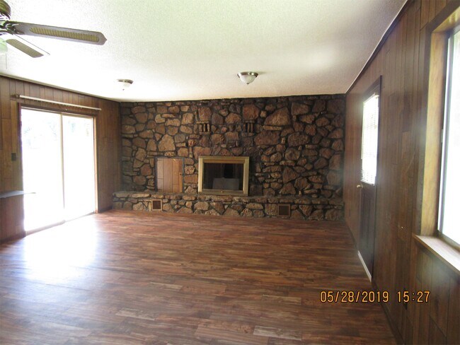 Building Photo - 110 Campbell Ln