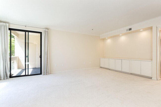 Building Photo - 1457 Bellevue Ave