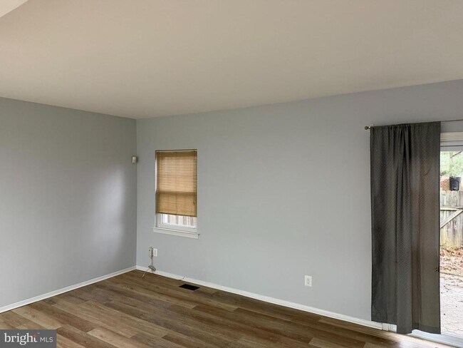 Foto del edificio - 11573 Sullnick Way