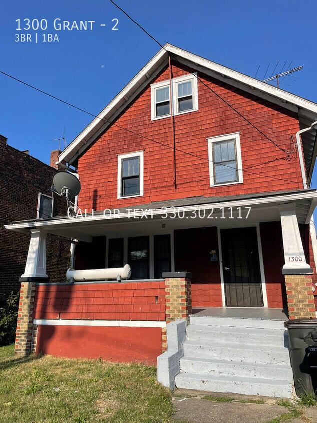 Primary Photo - Second level Three bedroom One bathroom ap...