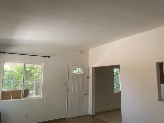 Enterance - 84184 Lingayan Ave