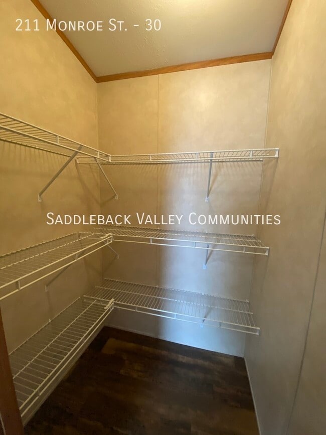 Foto del edificio - 211 Monroe St