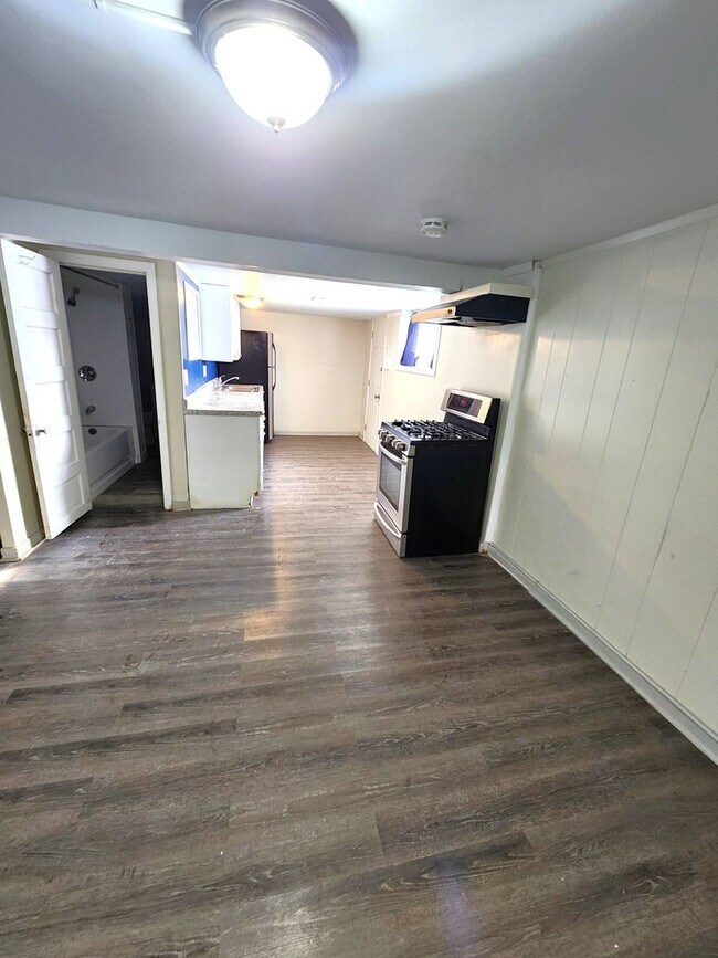 Foto del edificio - 653 S 69th St