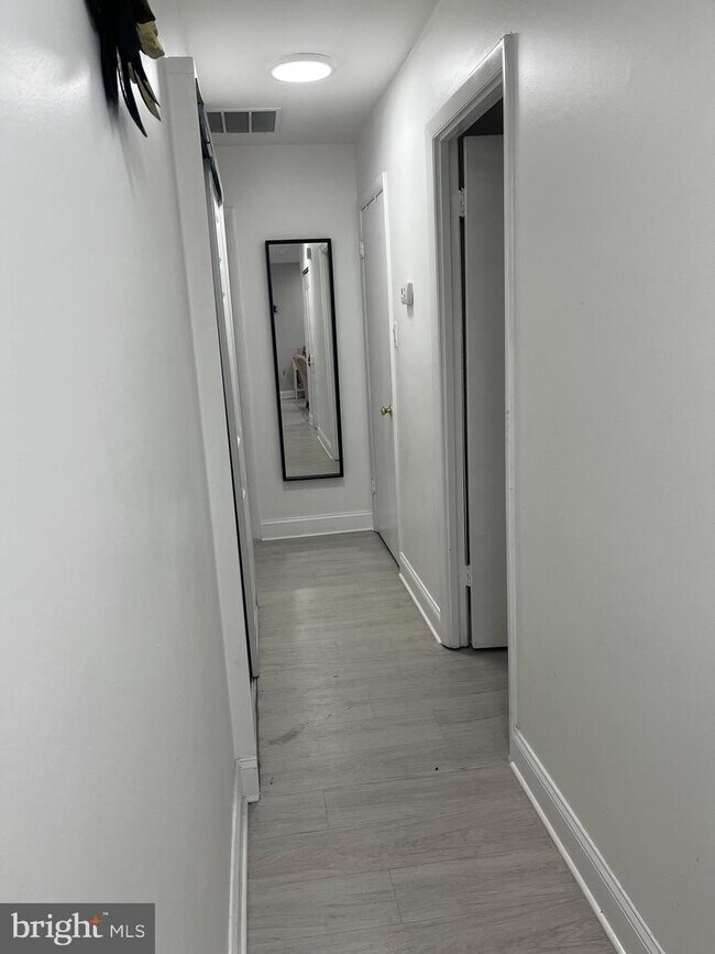 Foto del edificio - 601 Hudson Ave Ave