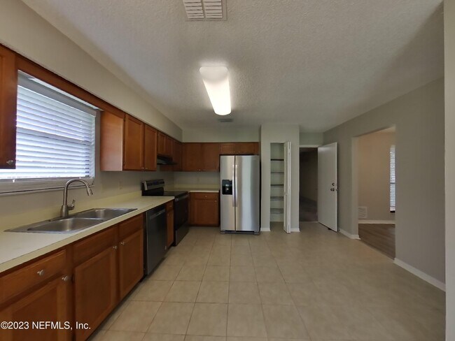 Building Photo - 8420 Spencers Trace Ct