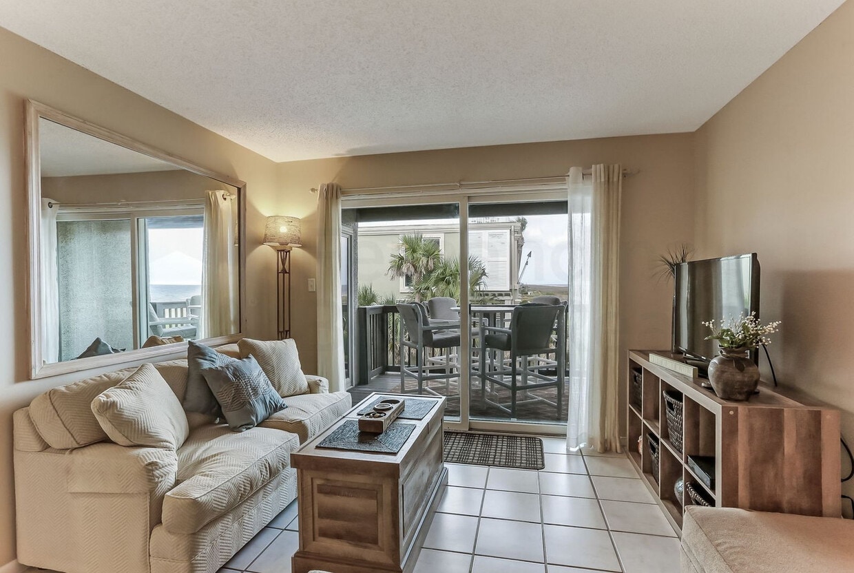 Foto principal - 3056 S Fletcher Ave