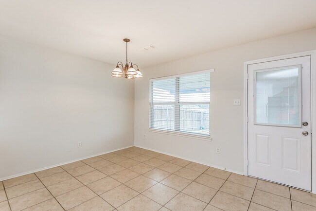 Building Photo - 1101 Marcia Ln