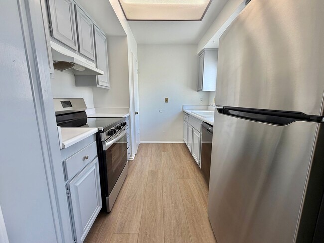 Building Photo - 1912 Bataan Rd