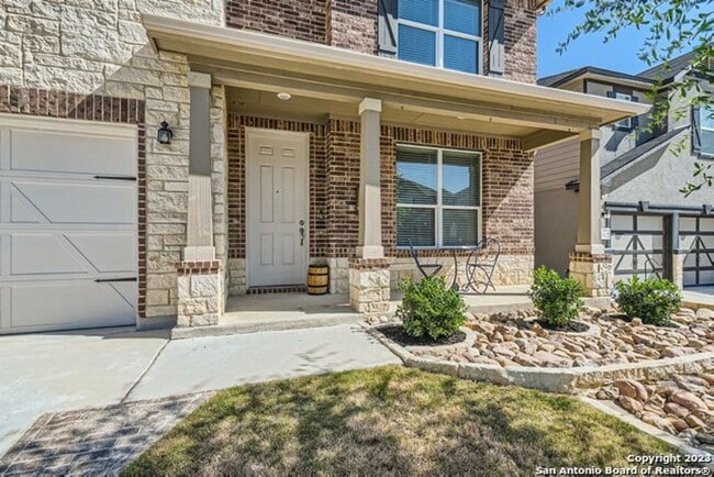 Building Photo - Beautiful 5 bedroom home in Texas Research...