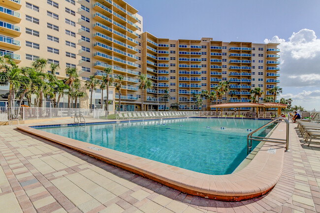 Foto del edificio - 860 Mandalay Ave