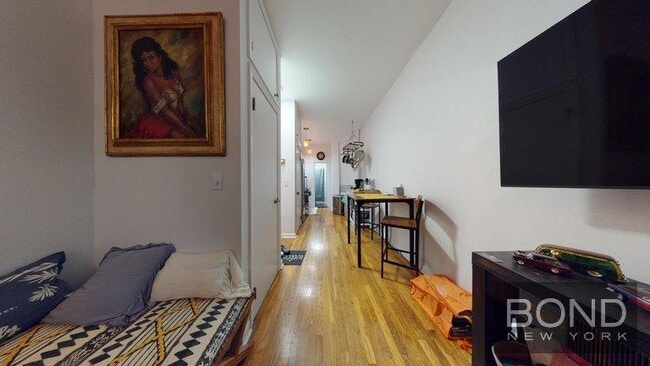 Building Photo - 313 E 93rd St