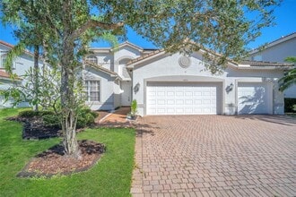 Building Photo - 5271 SW 173rd Ave