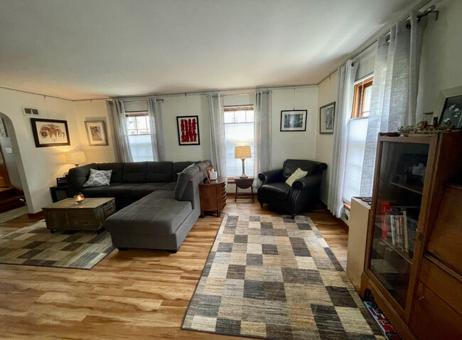 Foto del edificio - 4928 N Idlewild Ave