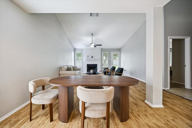 Foto del edificio - 17504 Klamath Falls Dr