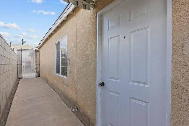 Foto del edificio - 18621 Bryant St