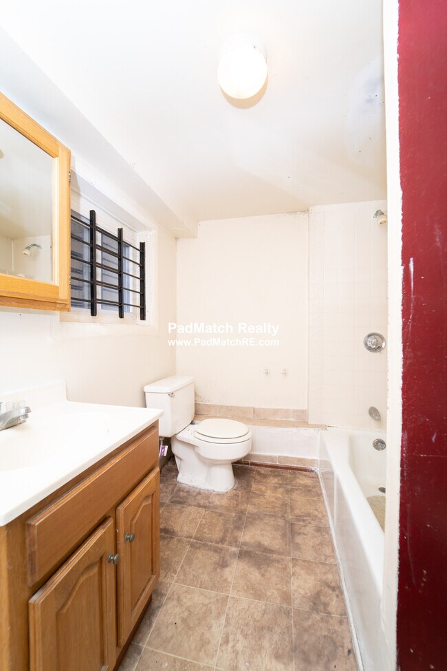 Building Photo - 1292 Commonwealth Ave