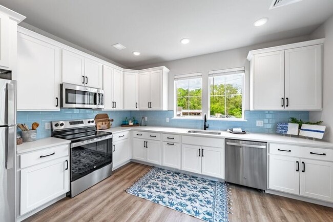 Foto del edificio - 182 Excelsior Ave