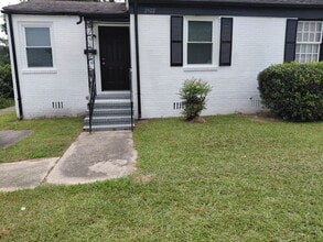 Building Photo - 2922 Jackson St