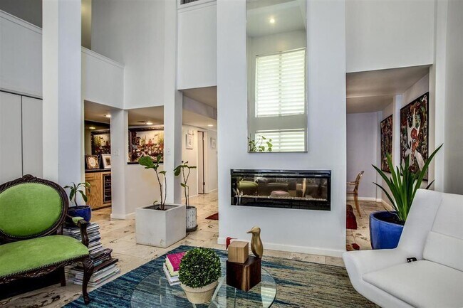 Foto del edificio - 9356 Briar Forest Dr