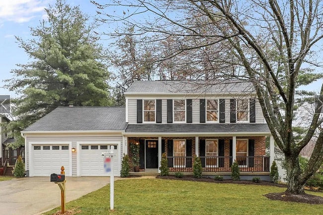 Building Photo - 705 Symphony Woods Dr