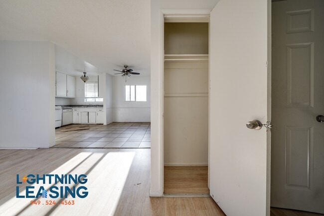 Building Photo - 6927 Whitsett Ave