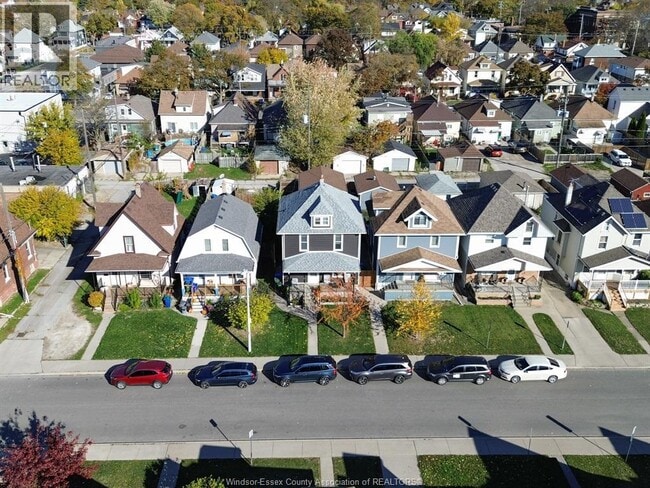 Building Photo - 1042 Moy Ave