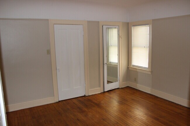 Building Photo - 3012 N Cramer St