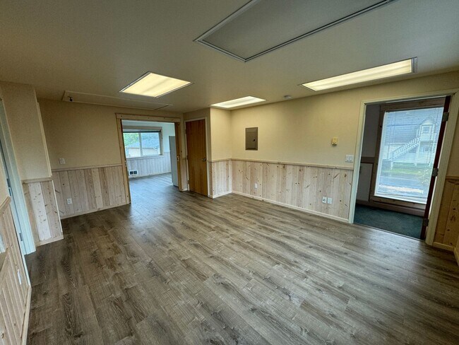 Building Photo - 1026/A/