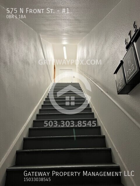Foto del edificio - 575 N Front St