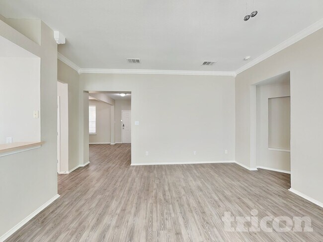 Foto del edificio - 304 Wooded Way
