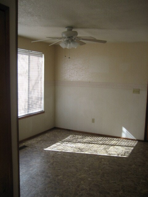Foto del edificio - ~Centrally Located 3 Bedroom Home~