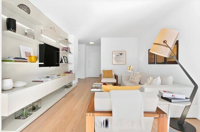 Building Photo - 1 bedroom in New York NY 10075