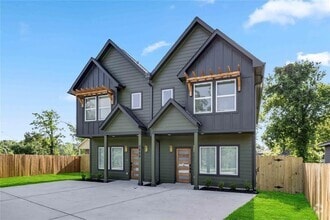 Building Photo - 5620 Shreveport Blvd