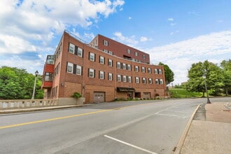 Building Photo - 112 Franklin St