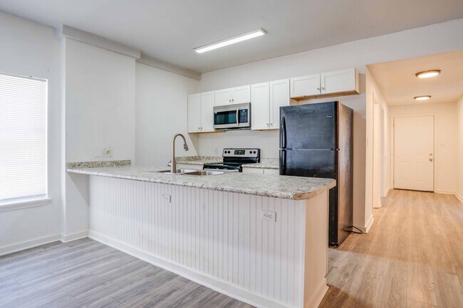 Foto del edificio - Mockingbird Garden Apartments