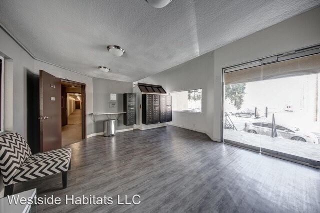 Building Photo - 6310 Sylmar Ave