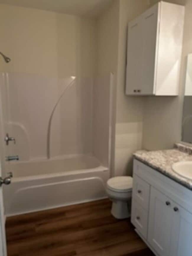 Building Photo - Brand New 3 Bedroom, 2 Bathroom Duplex in ...