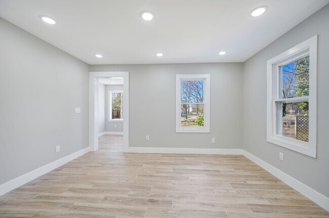 Foto del edificio - 427 Browns Rd