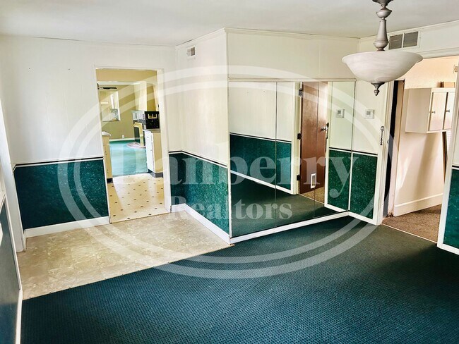Foto del edificio - 5504 Merriman Rd