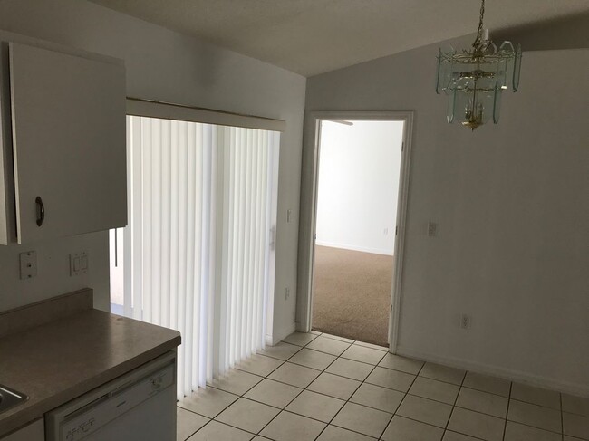 Foto del edificio - 9 Rainbow Ln