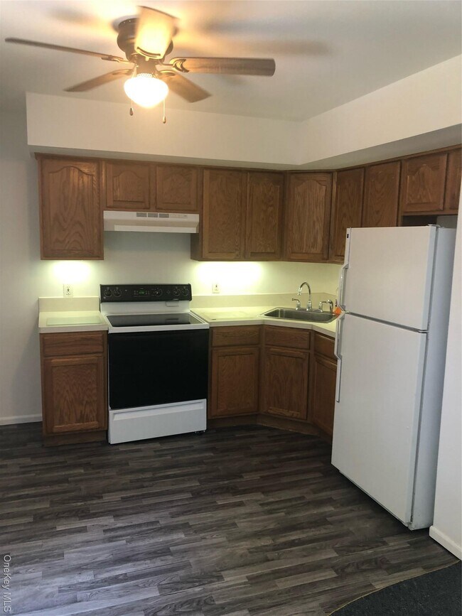 Foto del edificio - 126 Barraud Dr