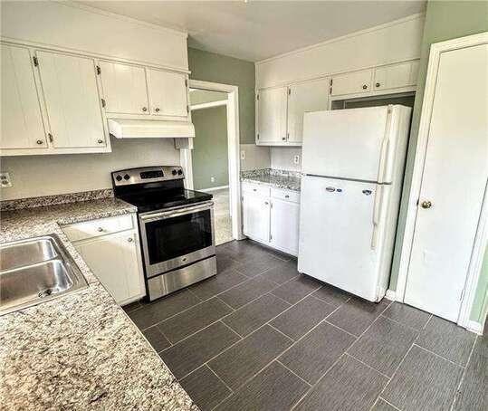 Building Photo - 4093 Hideaway Dr