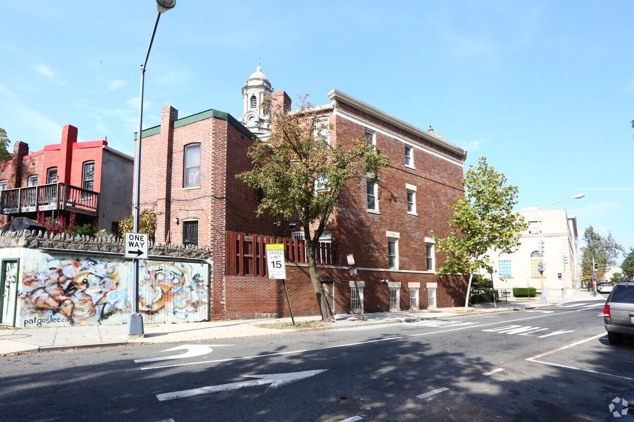 Building Photo - 1500 Columbia Rd NW
