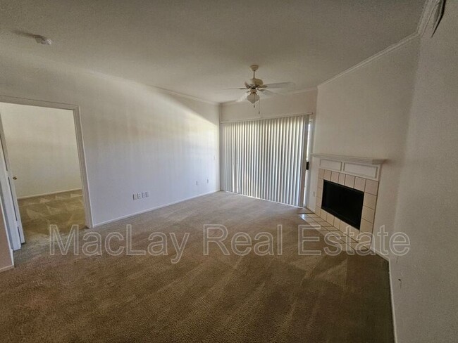 Building Photo - 16013 S Desert Foothills Pkwy