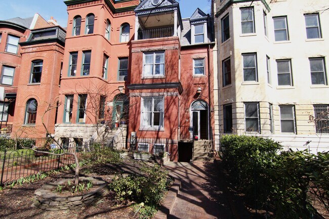 Building Photo - 1020 Massachusetts Ave NE