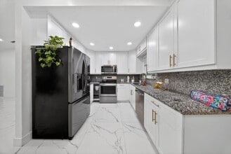 Building Photo - 849 Camellia Dr