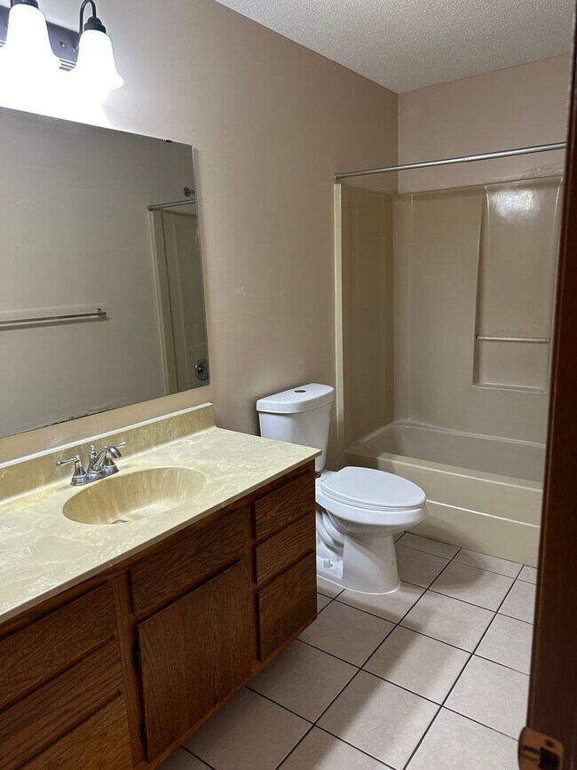 Foto del edificio - One Bedroom
