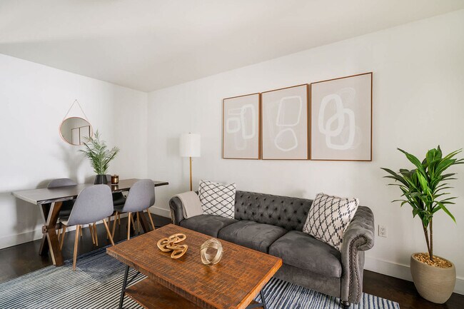 Foto del edificio - 359 W 39th St