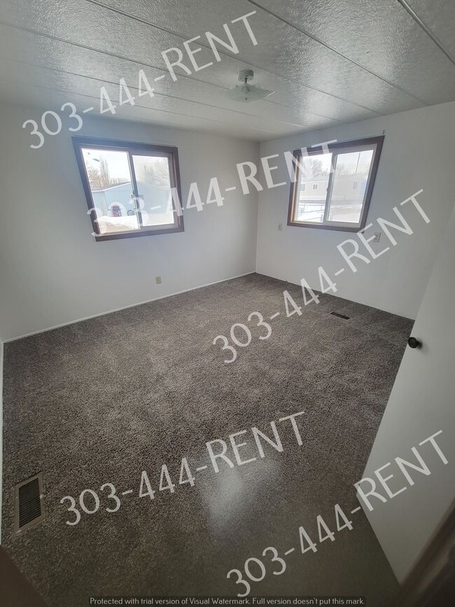 Building Photo - Log Lane Village 2 bedroom & 2 bathroom
