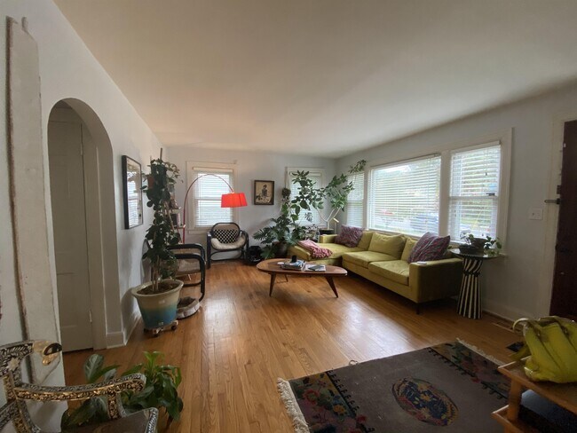Foto del edificio - 904 Waldkirch Ave